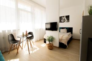 PiotrApartments - Big City Life Apartments in Central Warszawa