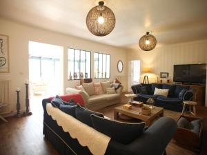 Maison spacieuse près du lac avec piscine privée, idéal pour 16 personnes - FR-1-50-145