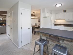 H1 Meadow Creek Condominiums condo