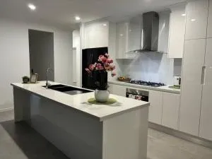 Family size tropical oasis retreat netflix wifi - Caravonica