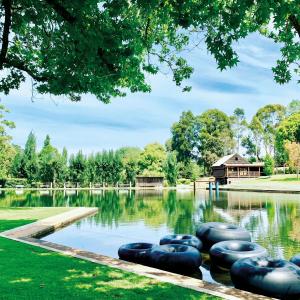 Fonty's Pool Caravan Park and Chalets
