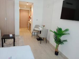Stonetree - Studio Unit at Azizi Riviera 45