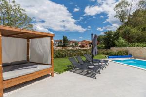 Villa Savey - heated pool