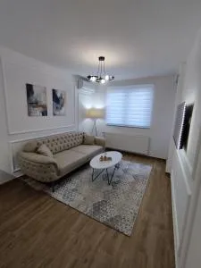 Stan na dan Mozart - Dvorovi