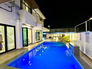 Swimming Pool Homestay