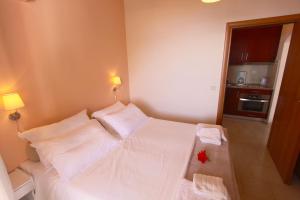 One-Bedroom Apartment - Comfort with Sea View (2 Adults + 2 Children)