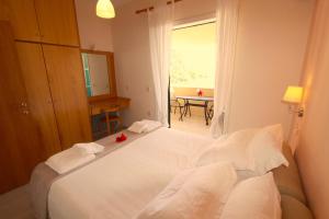 One-Bedroom Apartment - Comfort with Sea View (2 Adults + 2 Children)