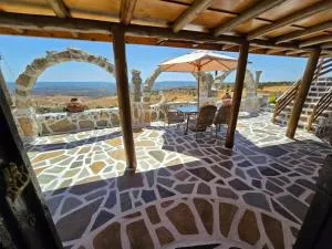 Luxury Village Retreat - Lemona