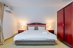 King Room with Spa Bath room in Complex Hanul Muresenilor