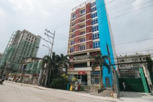 RedDoorz @ Melbourne Suites Makati