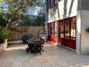 Maison dans un parc boisé jusquà 7 pers, plages à pied