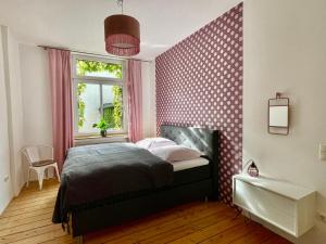 Apartment "Am Rheinorange" LOFTSTYLE, 75 Zoll TV, Netflix & Prime, Boxspringbett