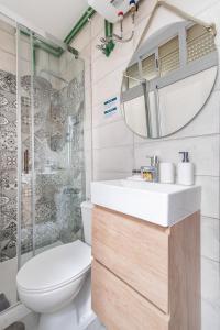 Minimalist & Exterior Studio Next to the Beach