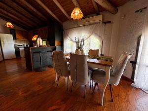 Ruca Apartment Cálido y Amplio en el Centro de Tupungato