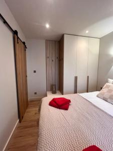 Cozy design 1 bedroom apartment