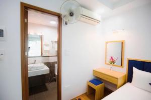 Hoàng Anh Hotel - số 20 ngõ 60 Dương Khuê - by BAY LUXURY