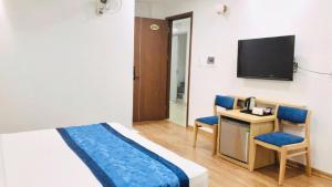 Hoàng Anh Hotel - số 20 ngõ 60 Dương Khuê - by BAY LUXURY