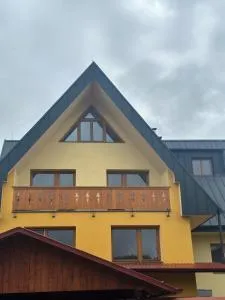 Cosy mountain home by the pond - Malý Slavkov