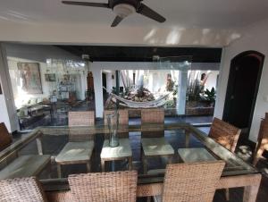 Casa térrea à 500 metros da praia