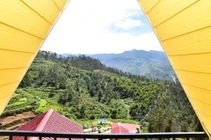 Cloudy Nandy Hills A frame cottage - Kūkkāl