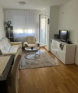 La Casa Stan na dan - Banjica