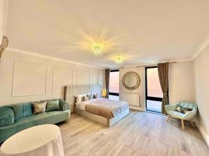The Ivy Suite - Spacious London 3-Bed
