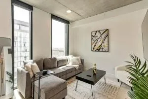 DT SLC Rooftop Pool Hot Tub King Bed Parking - McIntyre Building Condominium