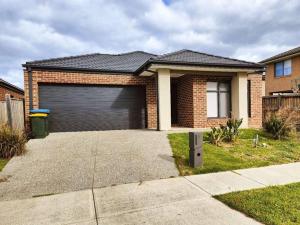 Beautiful 4 Bedrooms Houses