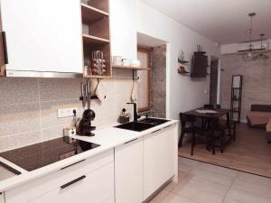 Salmouras Place AL 4724