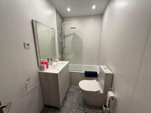 Apartamento Moderno cerca del Mar-Playa y Centro a 2 min