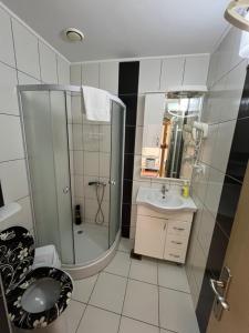 Two-Bedroom Apartment room in Apartmani Radoičić