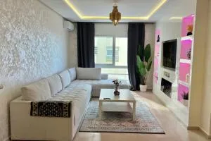 N9 Appartement de Trois Chambres avec Espace et Style pour un Séjour Mémorable - Kouas