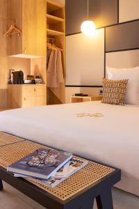Hotels Epona Hotel Sens : Suite Junior