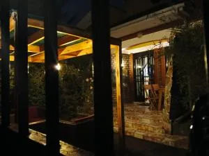 Mandari Eco Pods - Fort Portal - Kasese