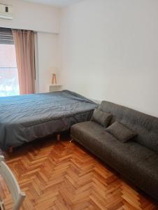 Agradable departamento con balcón Zona embajada USA Rural Bosques de Palermo