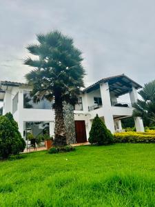 Lujosa casa cerca al aeropuerto - Ville, Medellín
