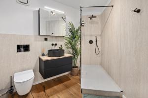 EDLER WOHNRAUM Boutique-Studio mit Balkon, Miele-Kaffeevollautomat, Lift, Parkplatz & WLAN 512 Mbps