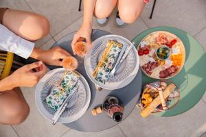 Maisons de vacances Gite de charme 4 etoiles avec SPA privatif : photos des chambres
