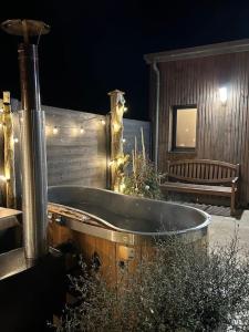 Maisons de vacances Gite de charme 4 etoiles avec SPA privatif : photos des chambres