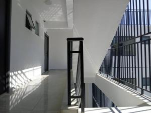 Chic high-rise with picturesque city skyline view