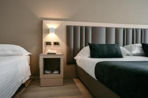 Standard Triple Room room in Grand Hotel la Chiusa di Chietri