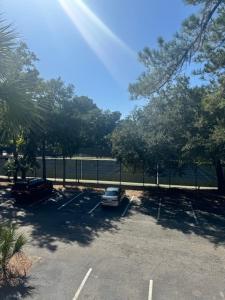 Hilton Head Condo Close to Beach & Golfing condo