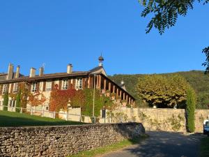 B&B / Chambres d'hotes Clos de Mont July, architecture XVIIIe au coeur de la nature : photos des chambres