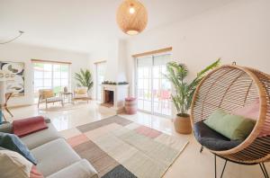 Beach & Cascais Luxury Villa, By TimeCooler