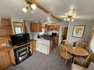 8 Berth Caravan - North Shore Holiday Park Skegness 3 Bedrooms - Winthorpe