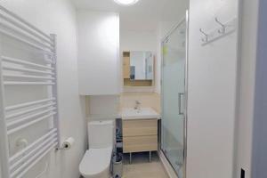 Studio 45 Arche Défense et Salle Arena Parking gratuit wifi haut débit