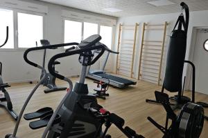 Studio 45 Arche Défense et Salle Arena Parking gratuit wifi haut débit