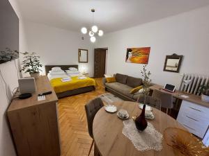 Klimatyczny apartament na Bielanach przy metrze