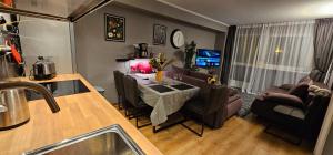 S22 rrlux free parking