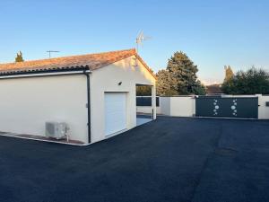 Maison Chaleureuse à 10 min du Futuroscope